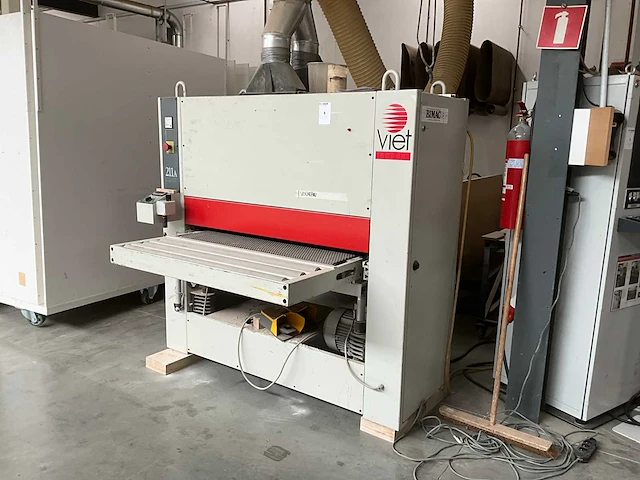 1994 viet target 211a breedbandschuurmachine - afbeelding 1 van  12