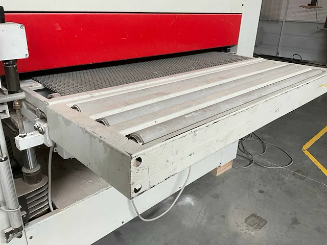 1994 viet target 211a breedbandschuurmachine - afbeelding 10 van  12