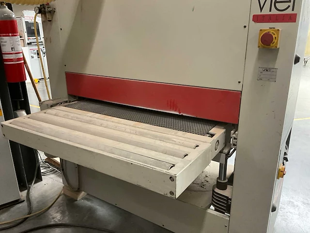1994 viet target 211a breedbandschuurmachine - afbeelding 12 van  12