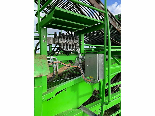1995 avr 230b tweerijige aardappelrooier - afbeelding 18 van  42
