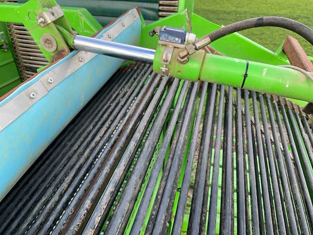 1995 avr 230b tweerijige aardappelrooier - afbeelding 24 van  42