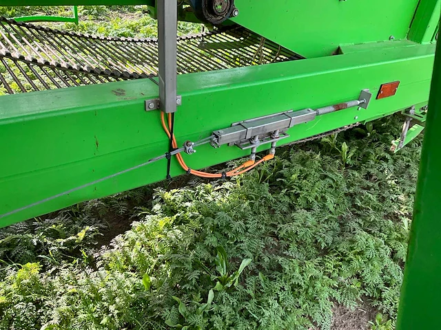 1995 avr 230b tweerijige aardappelrooier - afbeelding 29 van  42
