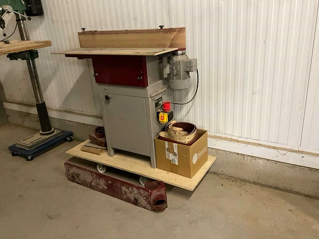 1995 breedbandschuurmachine en kolomboor - afbeelding 4 van  10
