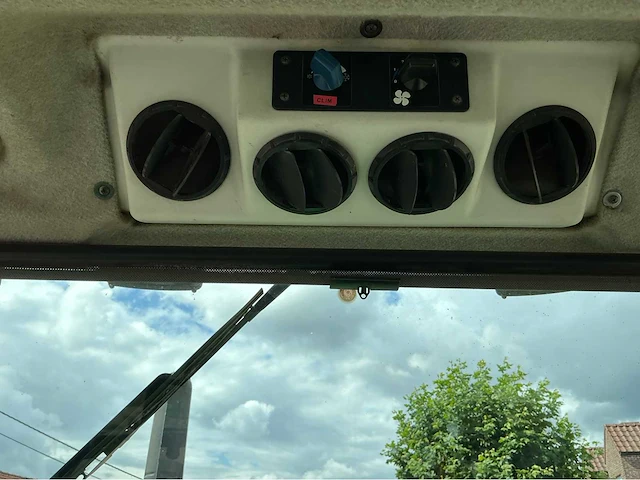 1995 deutz-fahr agrostar 6.61 vierwielaangedreven landbouwtractor - afbeelding 27 van  46