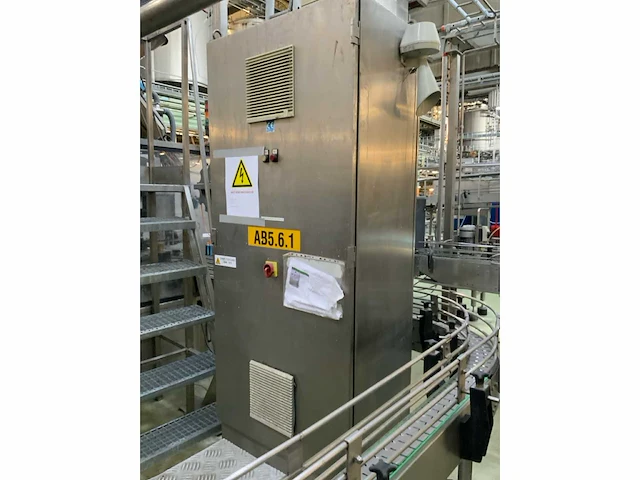 1995 langguth 4600 doppen- en etiketten machine - afbeelding 2 van  18