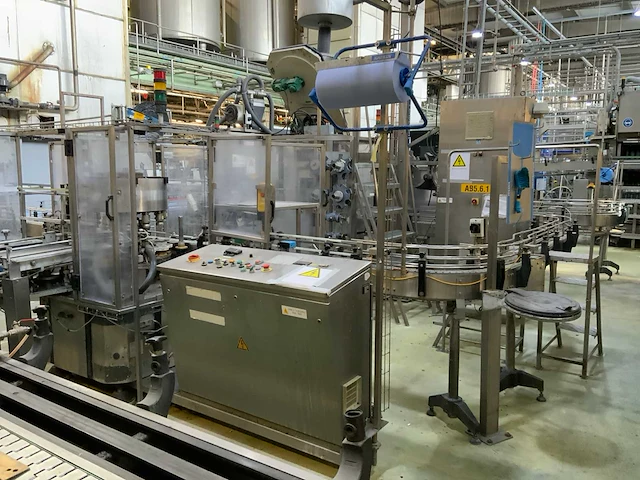 1995 langguth 4600 doppen- en etiketten machine - afbeelding 5 van  18