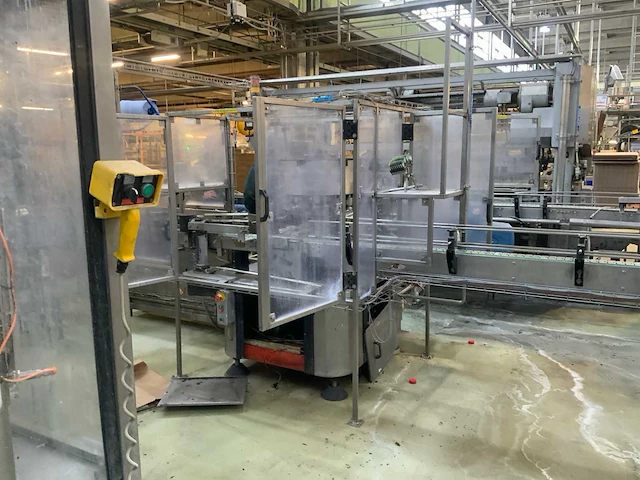 1995 langguth 4600 doppen- en etiketten machine - afbeelding 1 van  18