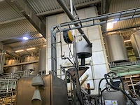 1995 langguth 4600 doppen- en etiketten machine - afbeelding 15 van  18