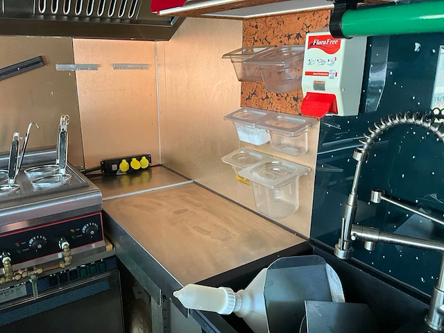 1995 tack foodtruck - afbeelding 2 van  42