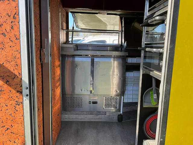 1995 tack foodtruck - afbeelding 38 van  42