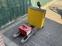 1995 tp/e20 elektrische palletwagen met lader - afbeelding 5 van  8