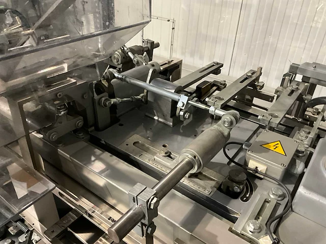 1996 cam av x120 dozensluitmachine - afbeelding 5 van  23