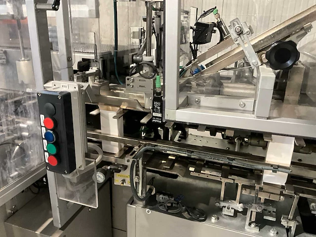 1996 cam av x120 dozensluitmachine - afbeelding 6 van  23