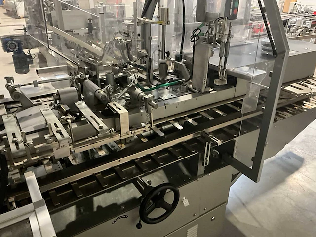 1996 cam av x120 dozensluitmachine - afbeelding 14 van  23