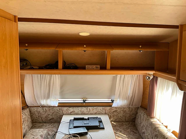 1996 dethleffs caravan - afbeelding 16 van  17