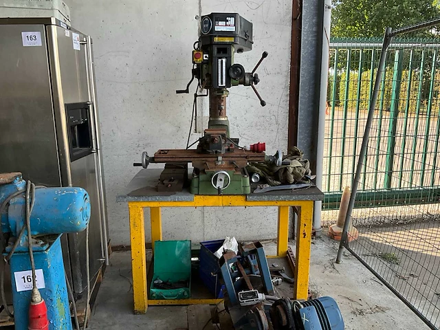 1996 mill drill rf-30 verticale freesmachine - afbeelding 1 van  7