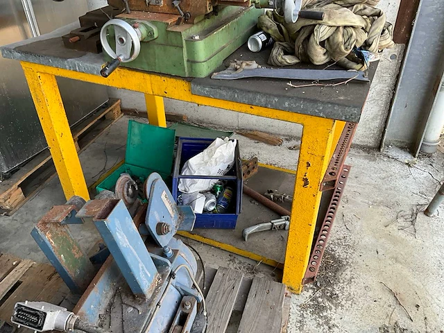 1996 mill drill rf-30 verticale freesmachine - afbeelding 7 van  7