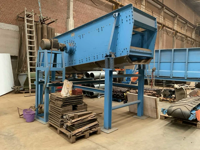 1996 overberg s1200x4000 industriële schudzeef - afbeelding 1 van  6