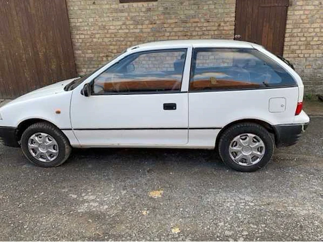 1996 suzuki swift personenauto - afbeelding 6 van  10