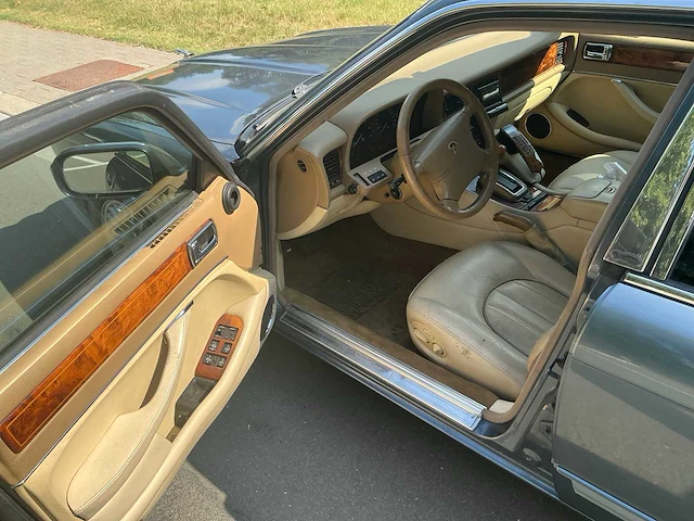 1997 daimler six dkamd personenauto - afbeelding 18 van  28
