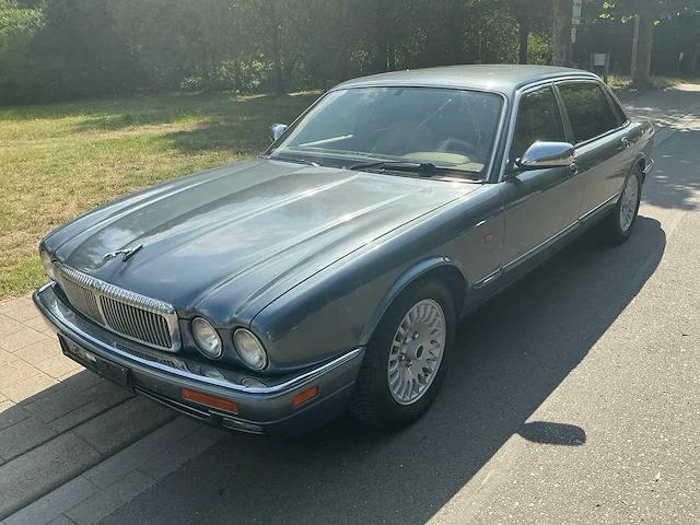 1997 daimler six dkamd personenauto - afbeelding 1 van  28