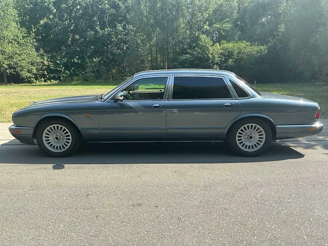 1997 daimler six dkamd personenauto - afbeelding 2 van  28