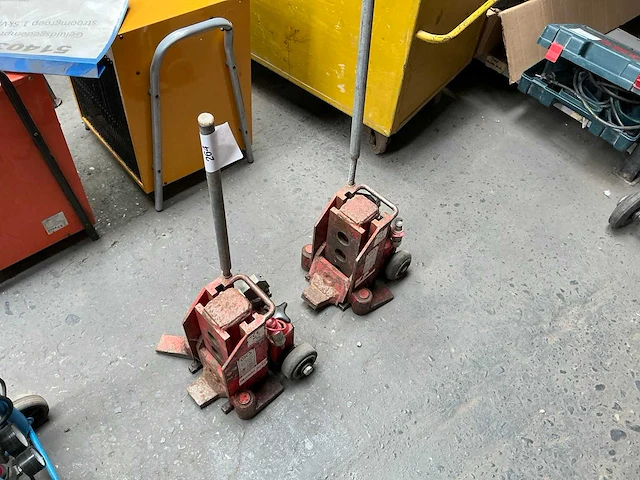 1997 gks v5 hydraulische krik (2x) - afbeelding 1 van  3