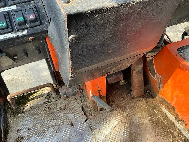 1997 holder c300 werktuigdrager - afbeelding 33 van  39