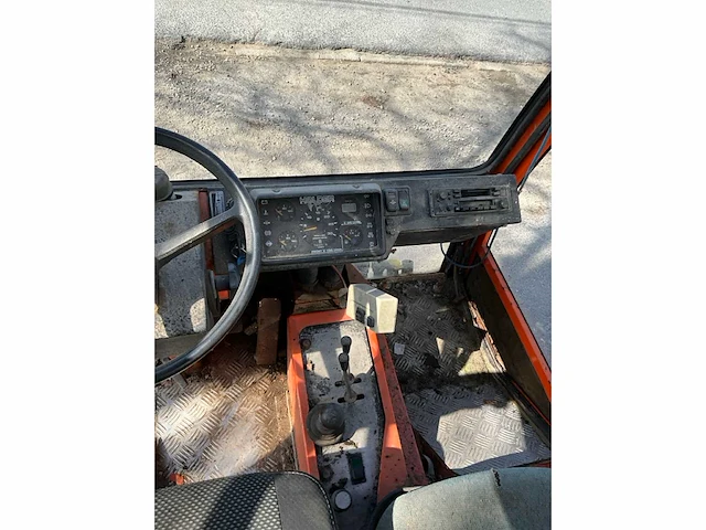 1997 holder c300 werktuigdrager - afbeelding 34 van  39