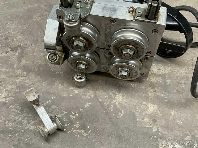 1997 kalzip zipping machine voor dakplaten metaalconstructie - afbeelding 3 van  9