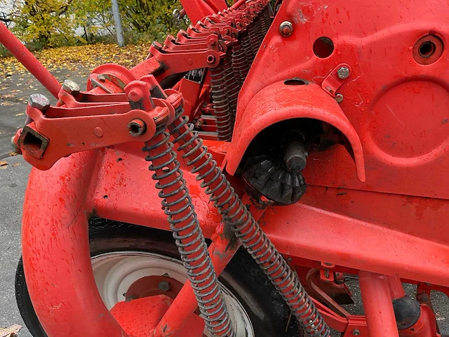 1997 kuhn nodet bs v6 precisiezaaimachine - afbeelding 4 van  17