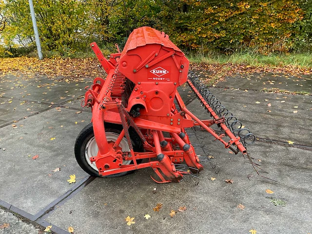 1997 kuhn nodet bs v6 precisiezaaimachine - afbeelding 10 van  17