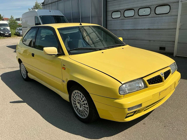 1997 lancia delta personenauto - afbeelding 12 van  50