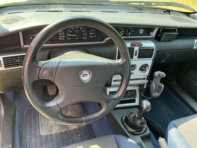 1997 lancia delta personenauto - afbeelding 30 van  50
