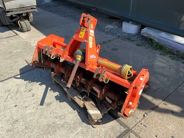 1997 maschio a140 grondfrees - afbeelding 1 van  12