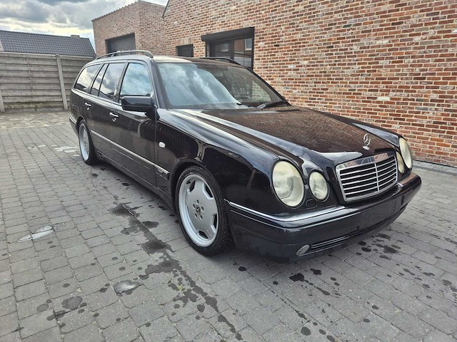 1997 mercedes-benz e55 amg v8 oldtimer - afbeelding 23 van  35