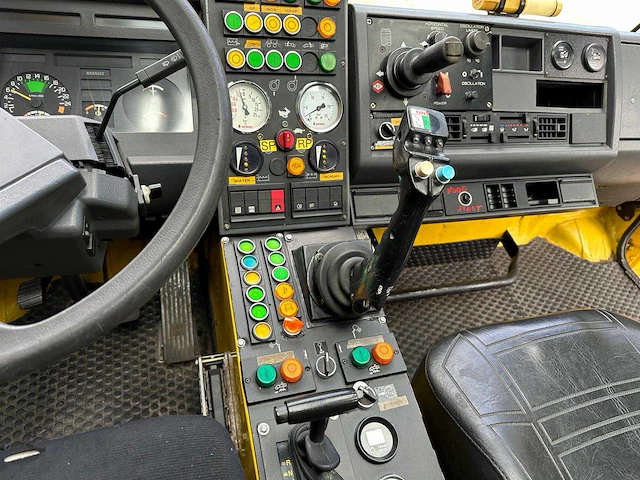 1997 sides vma 105/s 2000 b 6x6 crash tender vrachtwagen - afbeelding 7 van  27