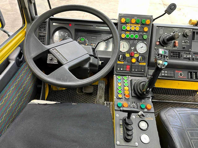 1997 sides vma 105/s 2000 b 6x6 crash tender vrachtwagen - afbeelding 8 van  27