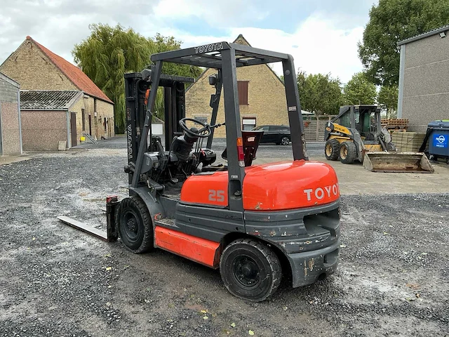 1997 toyota 02-6fdf25 vorkheftruck - afbeelding 6 van  12