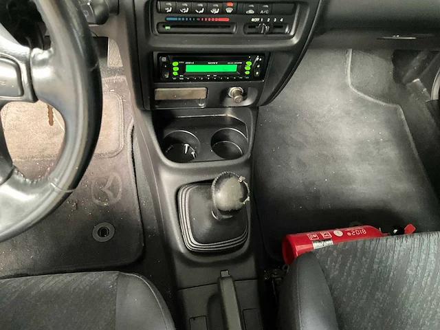 1998 - mazda 323f - personenauto - afbeelding 19 van  34