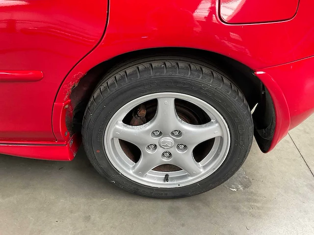 1998 - mazda 323f - personenauto - afbeelding 32 van  34