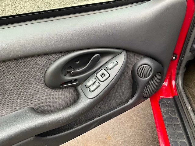 1998 - pontiac firebird - personenauto - afbeelding 11 van  26