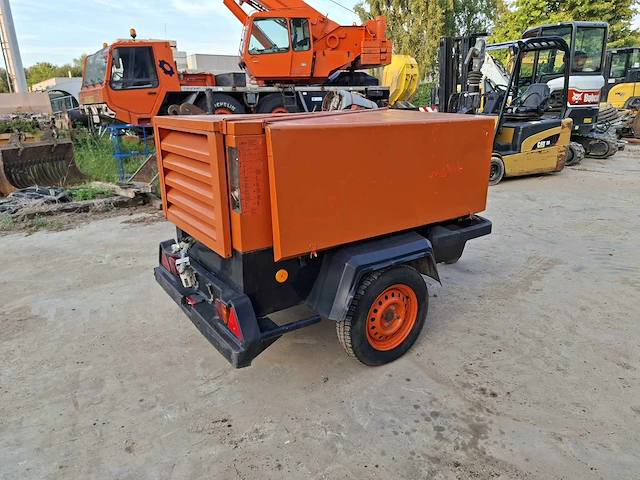 1998 atlas copco xas 55 mobiele perslucht compressor - afbeelding 3 van  6