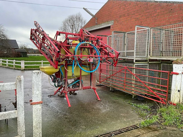 1998 beyne veldspuit - afbeelding 4 van  8