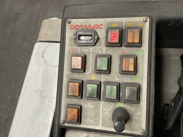 1998 comac c100bs zelfrijdende veegmachine - afbeelding 3 van  13