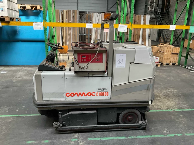 1998 comac c100bs zelfrijdende veegmachine - afbeelding 9 van  13