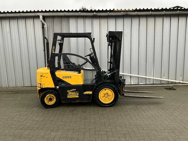 1998 daewoo d25s vorkheftruck - afbeelding 1 van  17