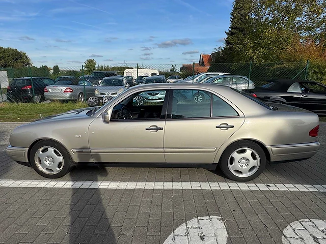 1998 mercedes e220 cdi personenauto - afbeelding 12 van  50