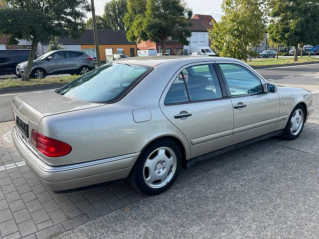 1998 mercedes e220 cdi personenauto - afbeelding 45 van  50
