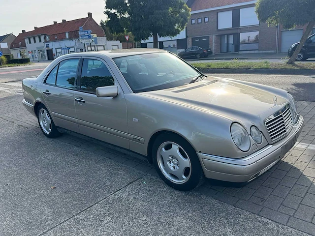 1998 mercedes e220 cdi personenauto - afbeelding 48 van  50